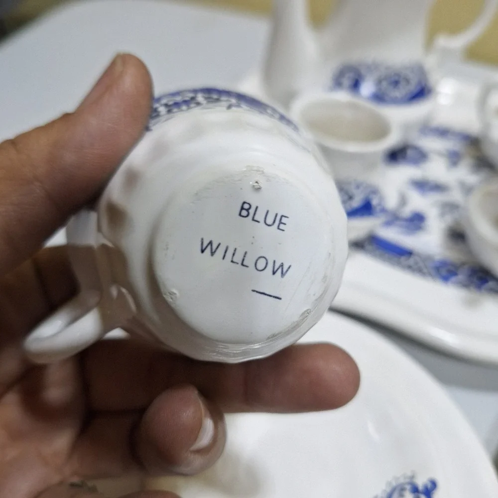 Vintage Blue Willow Miniature Tea Set 13 Pc Porcelain Tray Teapot Cups Saucers